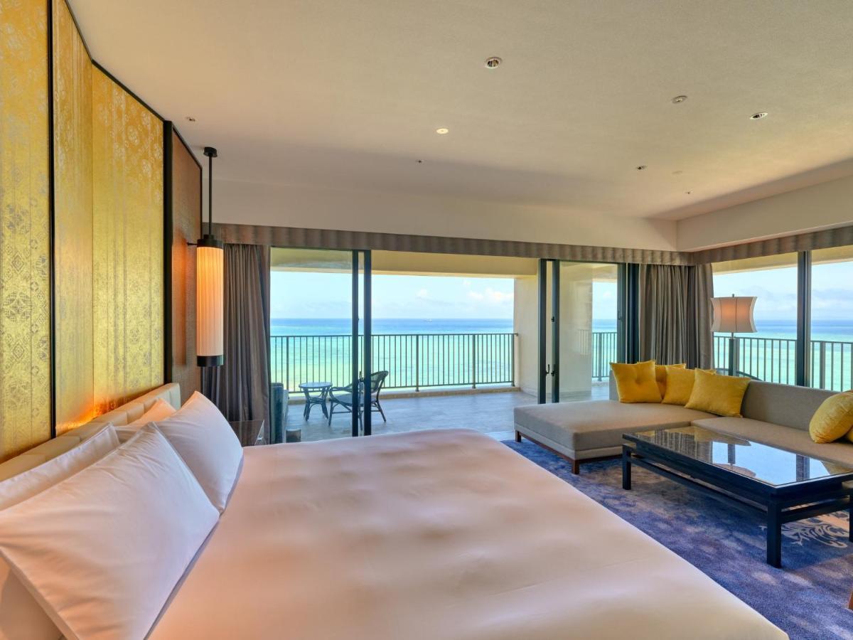 Ryukyu Hotel & Resort Nashiro Beach Itoman Exterior photo A suite at the hotel