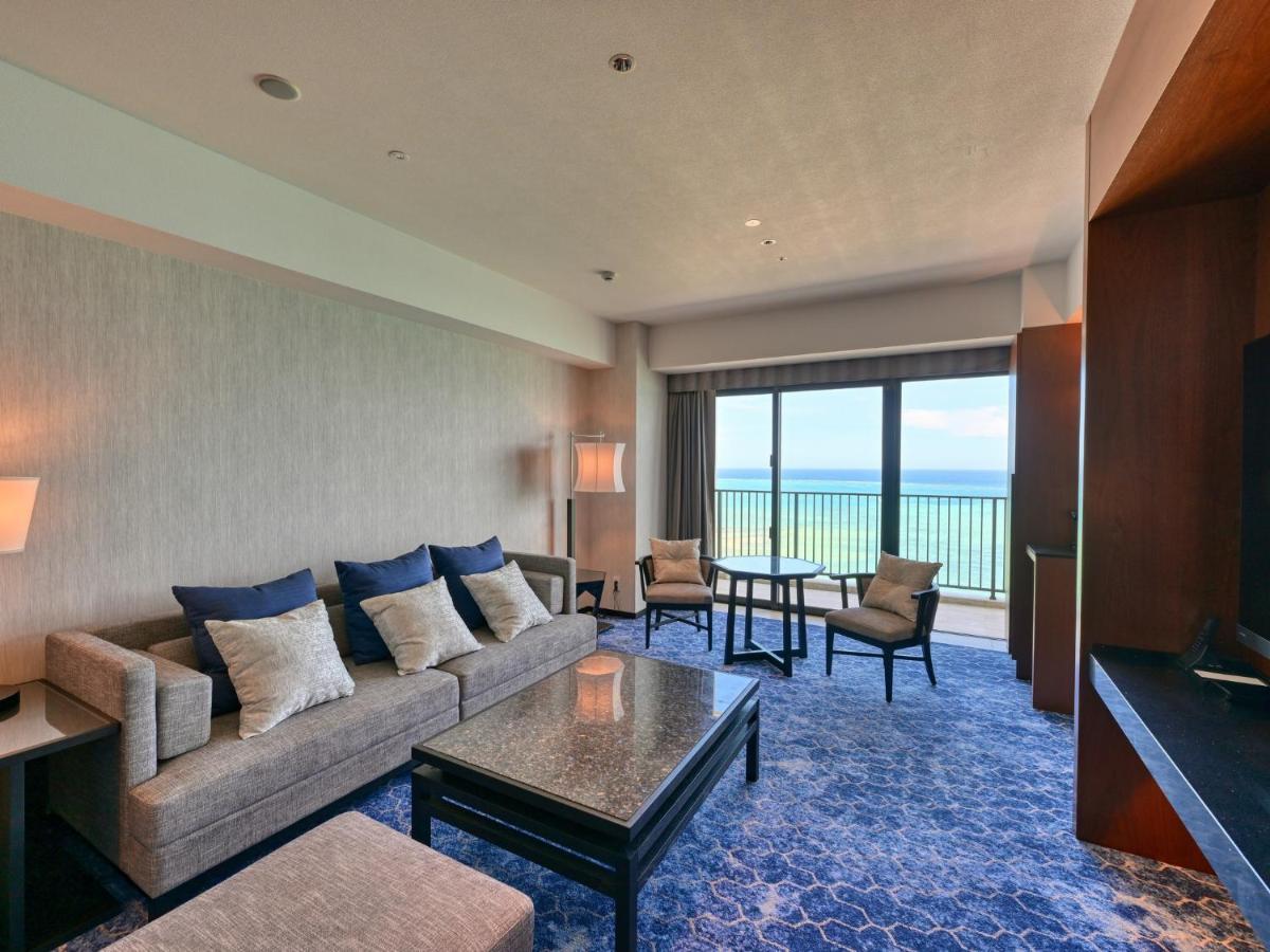 Ryukyu Hotel & Resort Nashiro Beach Itoman Exterior photo A living room at the hotel