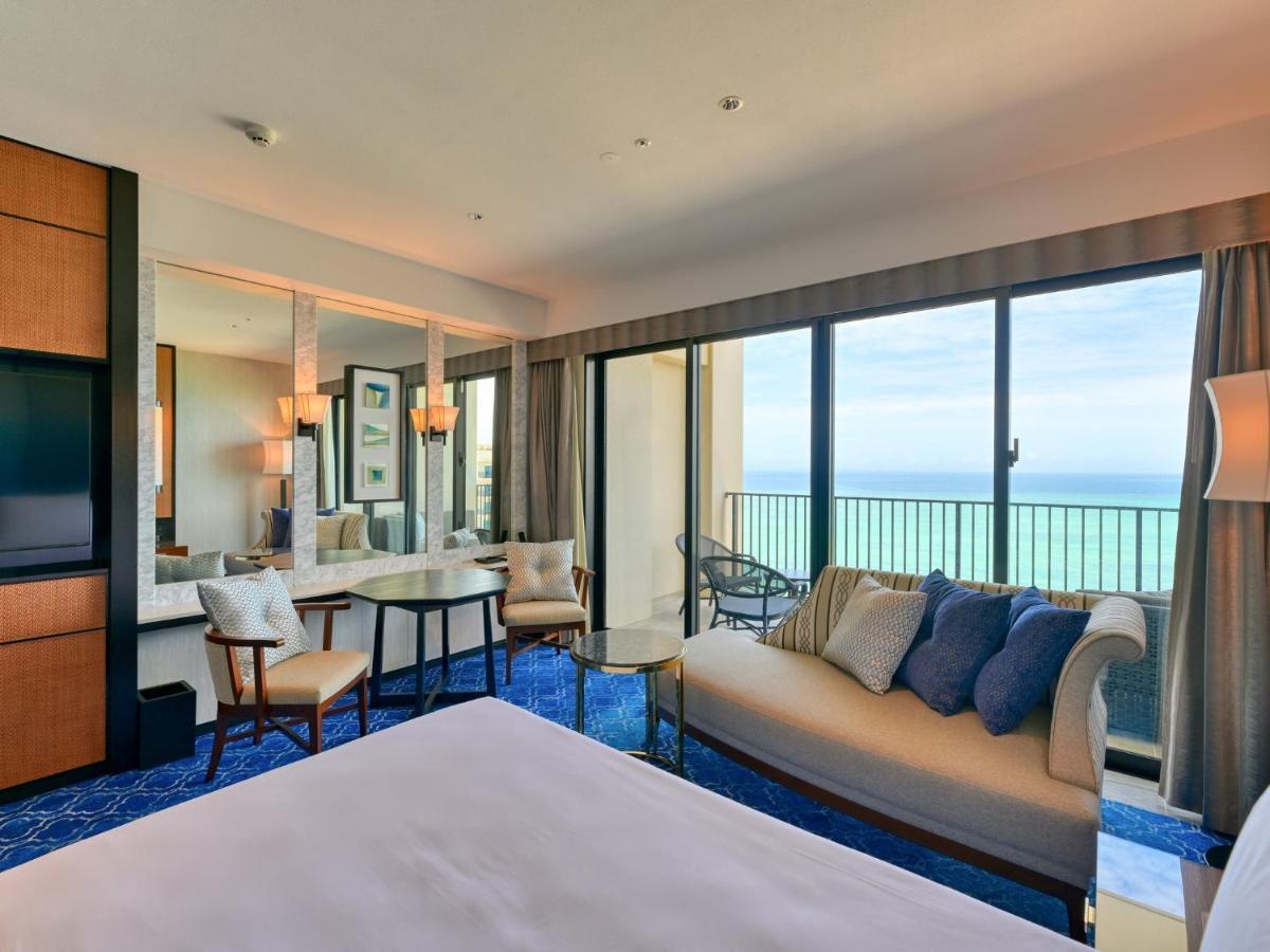 Ryukyu Hotel & Resort Nashiro Beach Itoman Exterior photo A suite at the hotel