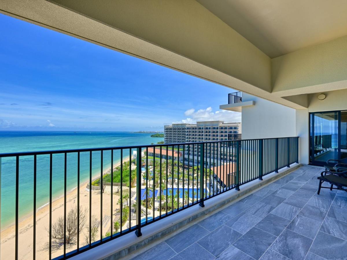 Ryukyu Hotel & Resort Nashiro Beach Itoman Exterior photo Balcony of a suite at the Hilton Guam Resort & Spa
